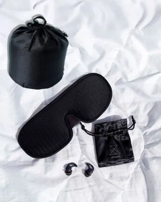 Unisetti ISO (unimaski, unikorvatulpat ja niskatyyny)